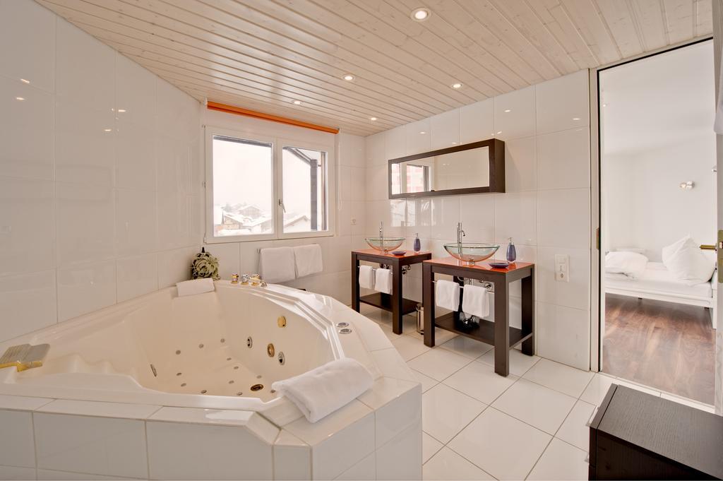 Haus Allegra Saas Fee Oda fotoğraf